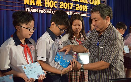 Tiếp sức cho HS nghèo thực hiện ước mơ