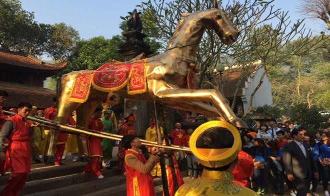 Nếp sống văn minh, quan chức càng phải nêu gương