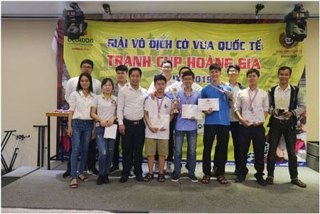 Trung tâm Cờ vua quốc tế khởi tranh cup Hoàng Gia 2019