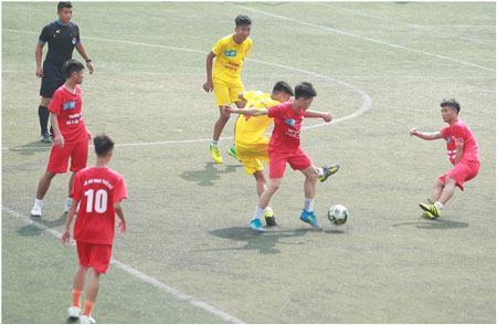 Sức hấp dẫn ở giải bóng đá học sinh Hà Nội tranh Cup Number 1 Active