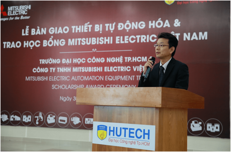 Mitsubishi Electric Việt Nam tặng thiết bị tự động hóa 2.6 tỷ đồng cho Đại học HUTECH