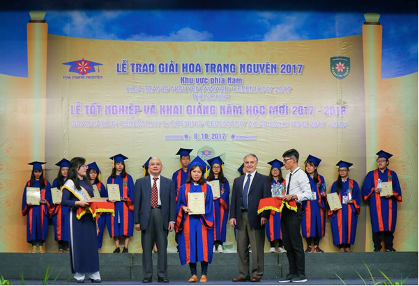 Học bổng tôn vinh thế hệ trí thức vàng của Việt Nam