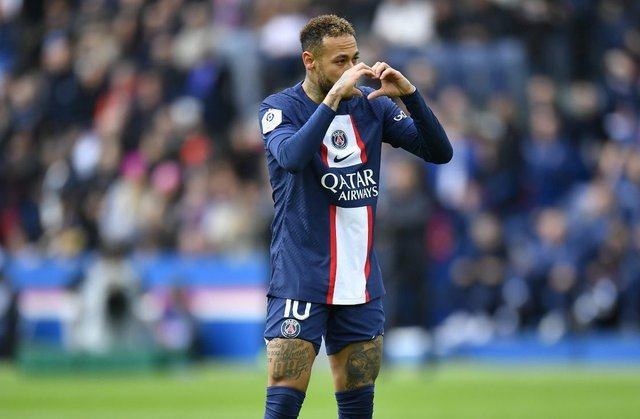 Neymar nghỉ thi đấu gần 1 tháng, PSG nhận cú sốc