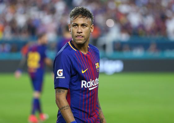 Neymar tới Qatar làm thủ tục kiểm tra y tế với PSG