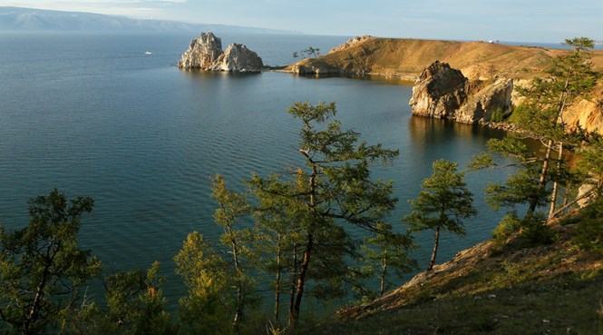 Mũi Burkhan của đảo Olkhon tại Hồ Baikal, Đông Siberia /// Ảnh: Reuters