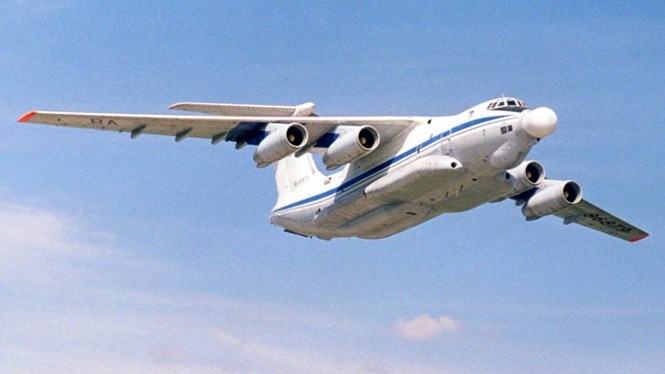 Chiếc Il-76 của Liên Xô được gắn hệ thống phóng laser ở mũi ///  Ảnh: NPO Almaz