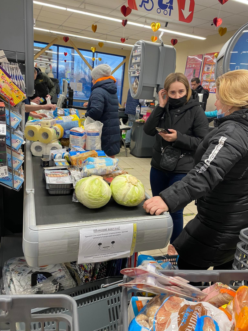 Nga tiến quân vào miền Đông Ukraine: Người Việt nghe tiếng đạn pháo, mua đồ dự trữ giữ bình tĩnh - ảnh 3