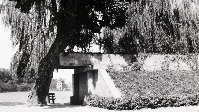 Ngắm ảnh Hà Nội đen trắng của nhiếp ảnh gia 99 tuổi