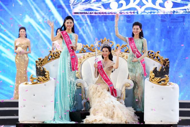 Ngắm Đỗ Mỹ Linh&nbsp;thi áo dài, áo tắm, dạ hội, ứng xử 