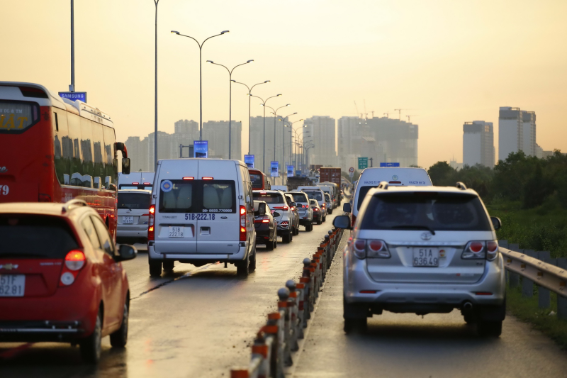 Ngán ngẩm những tuyến cao tốc rùa bò - ảnh 1