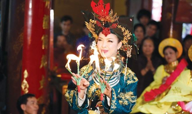 Ngăn thương mại hóa thờ Mẫu