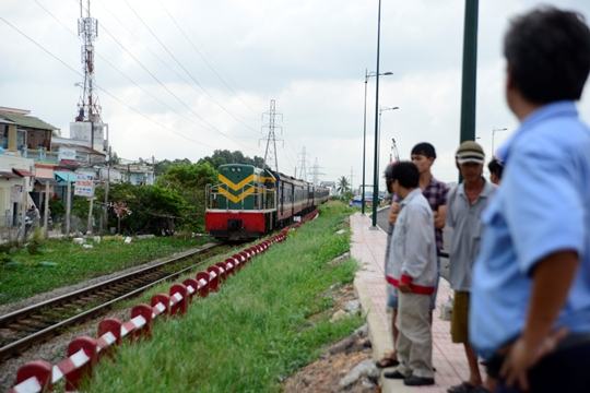 
Từ ngày 26 đến hết ngày 30-6, các đoàn tàu xuất phát từ ga Sài Gòn sẽ chậm hơn 1 giờ so với thời gian ghi trên vé
