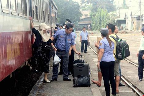 Ngày 30-6: Khai trường đôi tàu du lịch Sài Gòn – Nha Trang