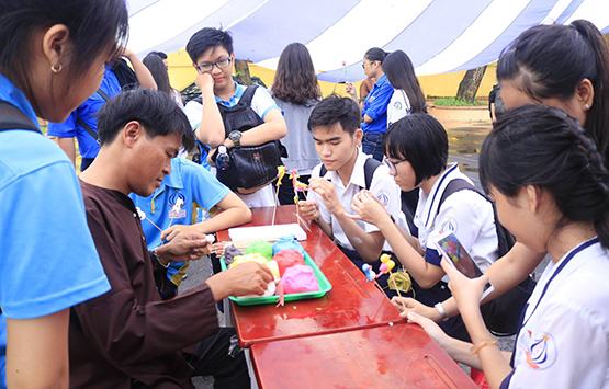 Sôi động Ngày hội “Khi tôi 18”