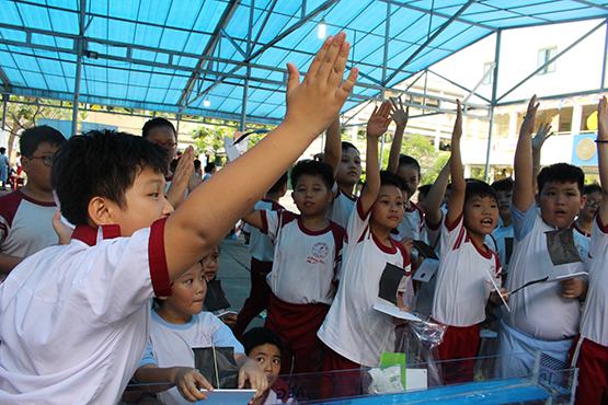 500 học sinh trường tiểu học Hồng Hà vui học Ngày hội khám phá