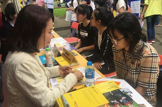 Giới thiệu chương trình cử nhân thực hành quốc tế đến thí sinh