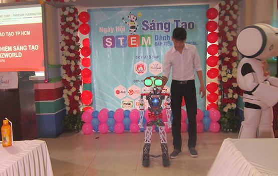 Học sinh tiểu học trải nghiệm sáng tạo STEMed