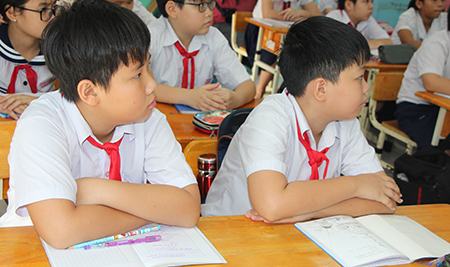 Ngày mai, TP.HCM tiêm vắc xin cho học sinh quận 1, huyện Củ Chi