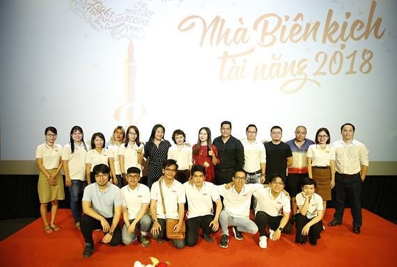 Nghề biên kịch: Đãi cát tìm vàng