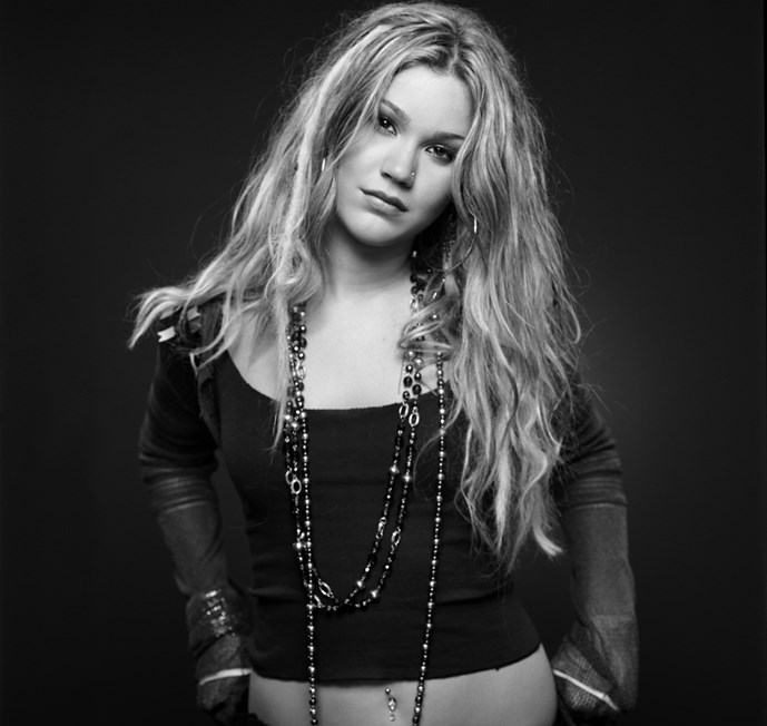 Nghệ sĩ đoạt giải Grammy Joss Stone tham gia Gió mùa 2015