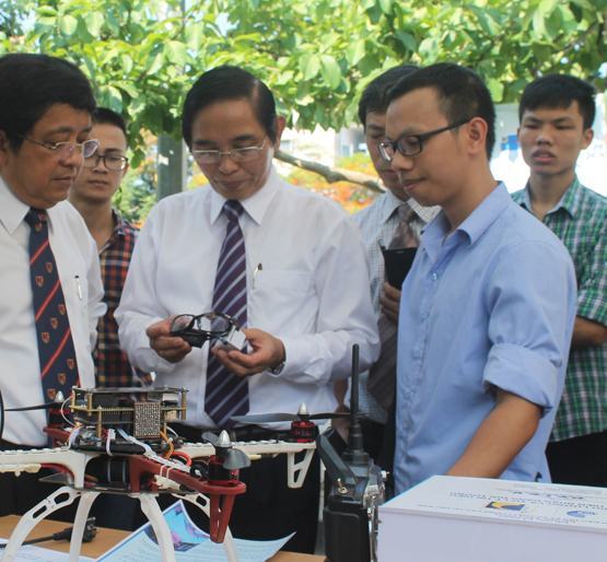 Nghiên cứu khoa học là nhiệm vụ bắt buộc của giảng viên