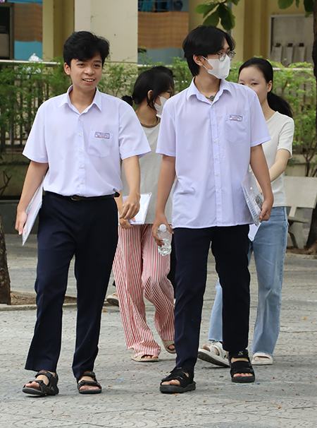 Đà Nẵng: Thí sinh hào hứng với nội dung đọc hiểu trong đề thi tiếng Anh