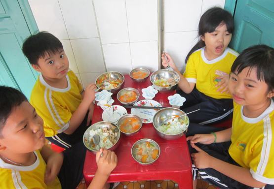 Ngộ độc thực phẩm trong trường học có xu hướng gia tăng