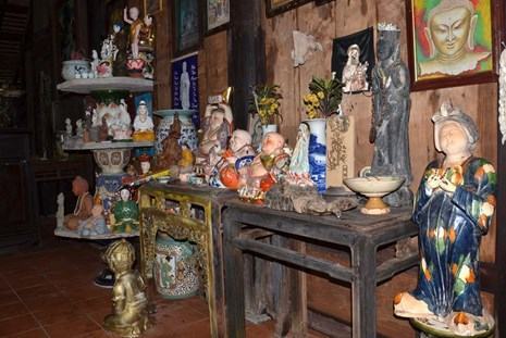 Ngôi nhà kỳ lạ chất đầy hàng ngàn đồ xưa ở... miền Tây - ảnh 8