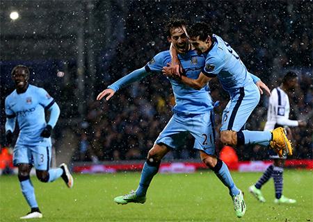 Người cũ của MU “tặng quà” cho Man City