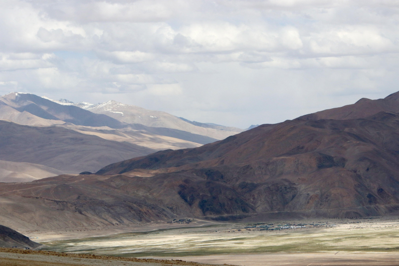 Người dân biên giới Ấn Độ - Trung Quốc muốn bỏ nhà vì luôn sống trong sợ hãi - ảnh 1