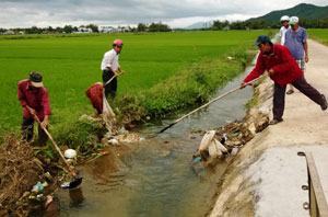 Người dân đang đối mặt với cúm gia cầm