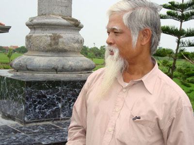 Người đàn ông chôn cất hàng trăm hài nhi bị bỏ rơi