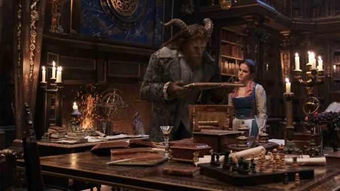 ​Người đẹp và quái vật: Tình yêu đến từ sách vở! 