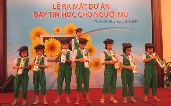 Trang bị kỹ năng tin học cho người mù