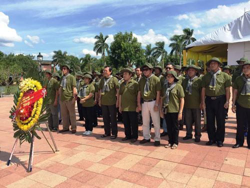 Các nhà báo đoạt Giải báo chí về nguồn