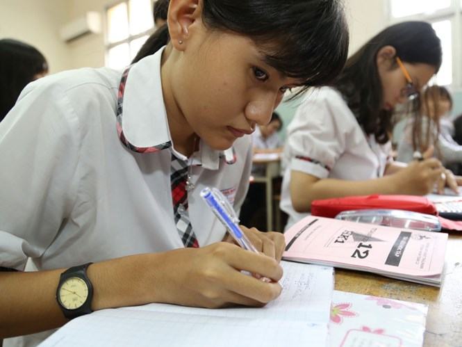 Học sinh lớp 12 một trường THPT tại TP.HCM  /// Ảnh: Đào Ngọc Thạch