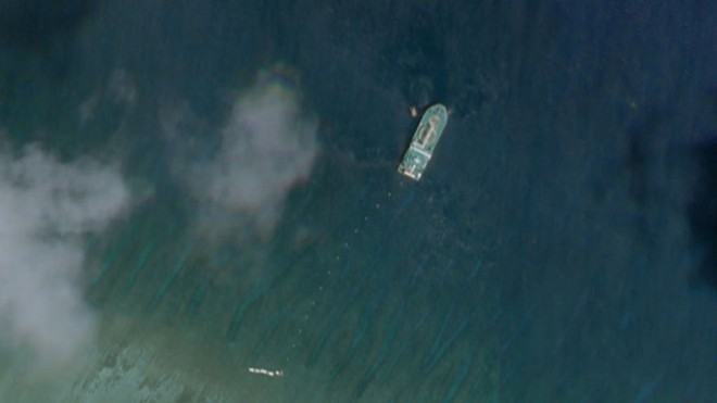 Tàu Tian Yi Hai Gong của Trung Quốc tại phía bắc đảo Cây ngày 4.6  /// ẢNH: CHỤP MÀN HÌNH BENAR NEWS