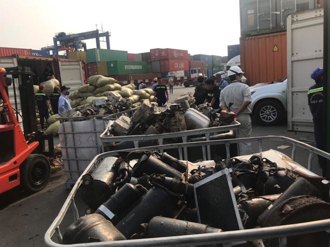 Nhiều phế thải độc hại đang tồn đọng tại các cảng biển VN	 /// Ảnh: Ng.Nga