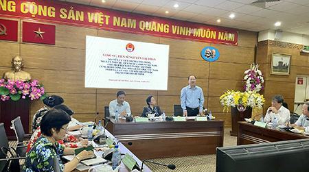 Nguyên Phó Chủ tịch nước Nguyễn Thị Doan làm việc với TP.HCM về công tác khuyến học