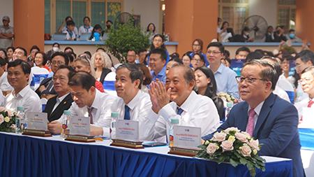 Trưởng Ban Tuyên giáo Trung ương Nguyễn Trọng Nghĩa: Mỗi thầy cô cần không ngừng phấn đầu, tu dưỡng và rèn luyện