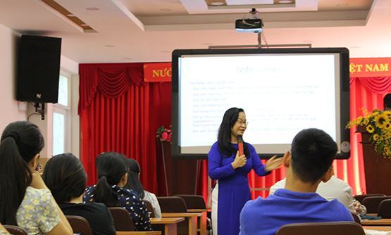 “Giỏi tiếng Việt trước rồi hãy giỏi tiếng Anh”