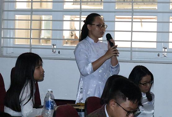 Ban giám hiệu “vỡ” ra nhiều điều khi đối thoại với học sinh