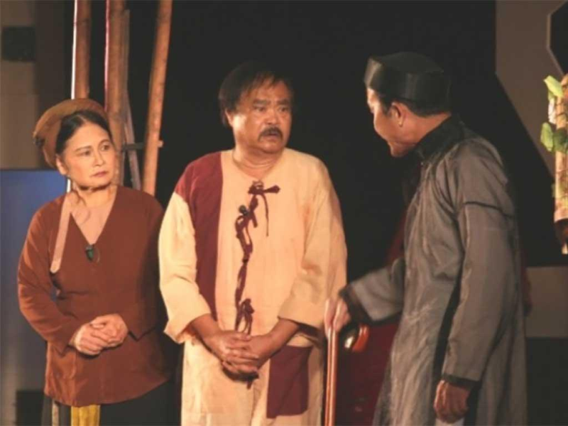 Nhà hát khát kịch bản hay