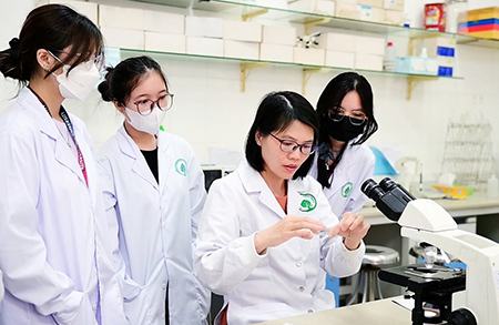 Có 14 nhà khoa học trẻ xuất sắc, nhà khoa học đầu ngành về làm việc tại ĐH Quốc gia TP.HCM