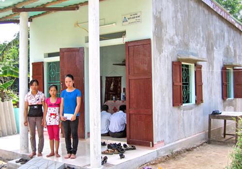 Nhà mới cho học sinh nghèo học giỏi