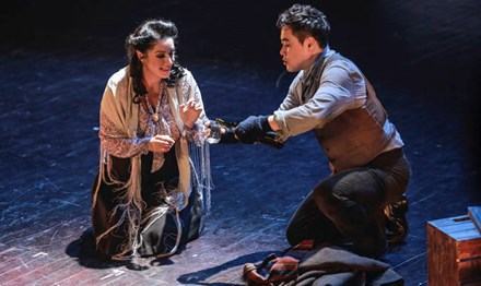 Nhạc kịch pha rượu ở Nhà hát Lớn