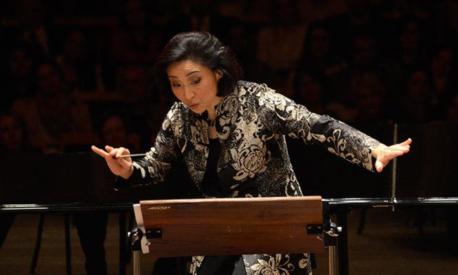 Nhạc viện TP.HCM bán vé  “mua một tặng một” 