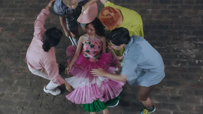 Nhạc Việt vào cuộc đua mới