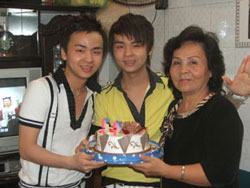 Nhân “Ngày của mẹ” 10-5