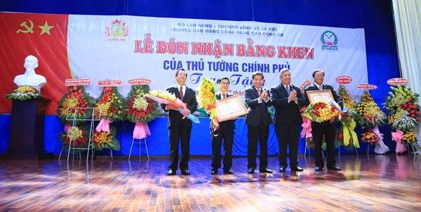 Trường CĐN Công Nghệ Cao Đồng An nhận bằng khen Thủ tướng Chính phủ